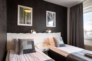 Standard Double or Twin Room | Individually decorated, individually furnished, desk, free WiFi - Hotel Bishops Arms Mora (Mora)