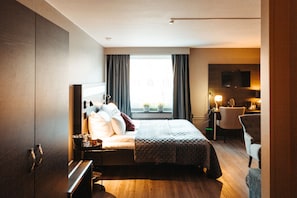 Junior Studio Suite