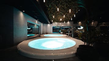 Couples treatment rooms, sauna, hot tub, steam room, facials, massages