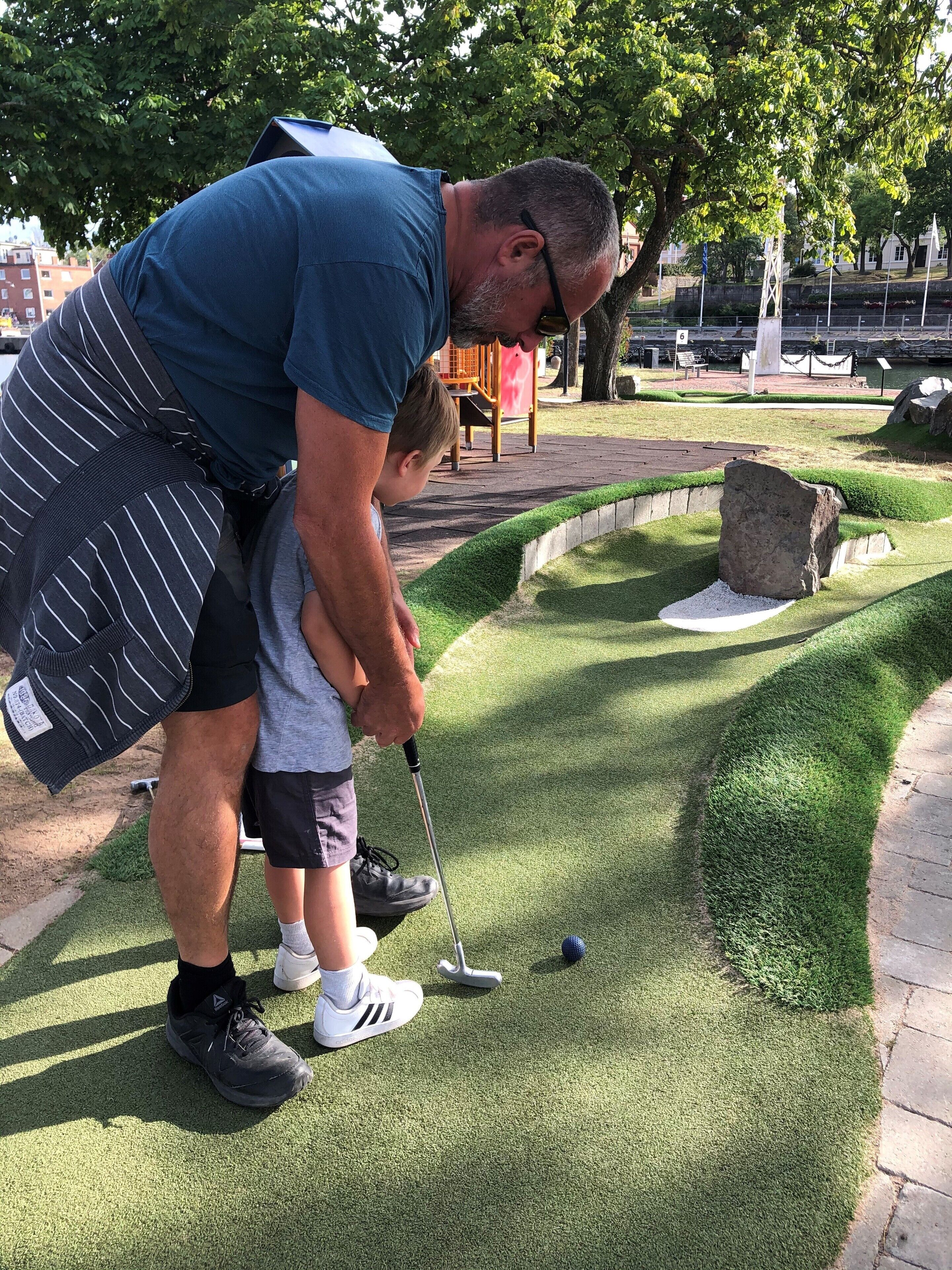 mini-golf