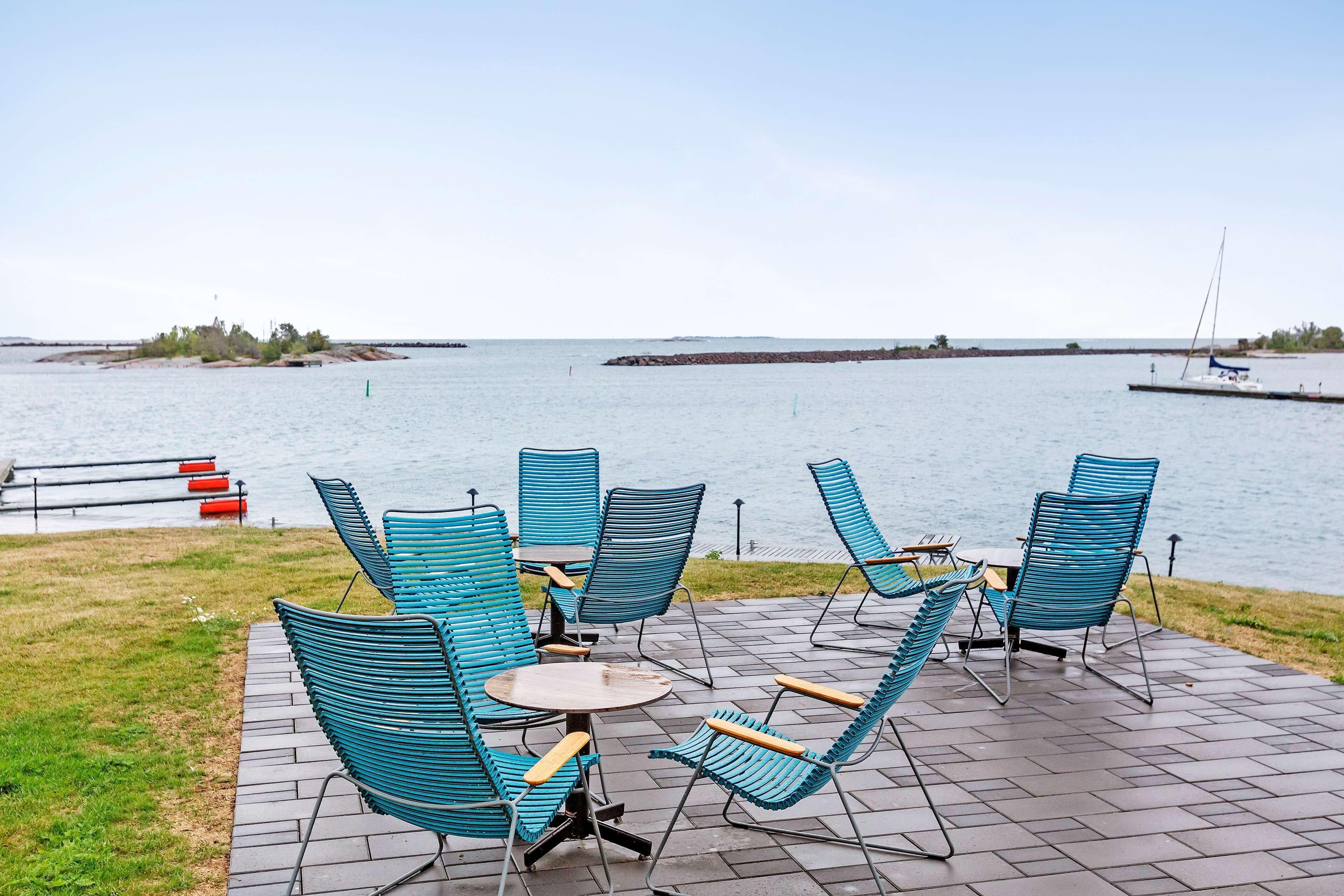 breakfast and dinner served, sea views