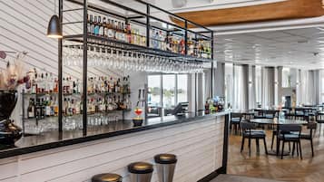 Bar (in der Unterkunft)