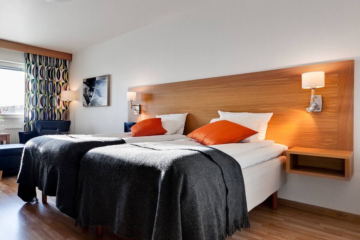 twin room | free wifi, bed sheets