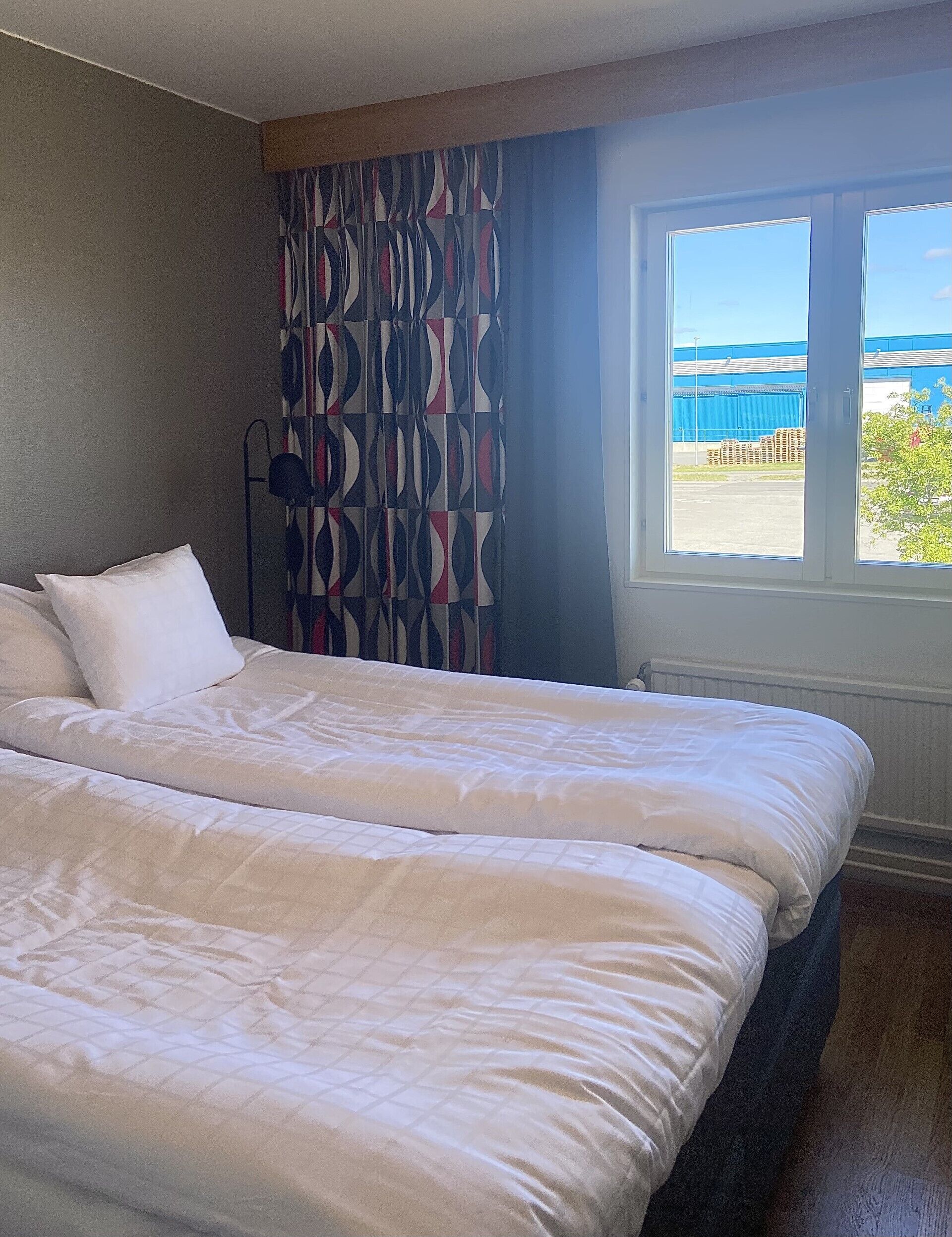 standard room | free wifi, bed sheets