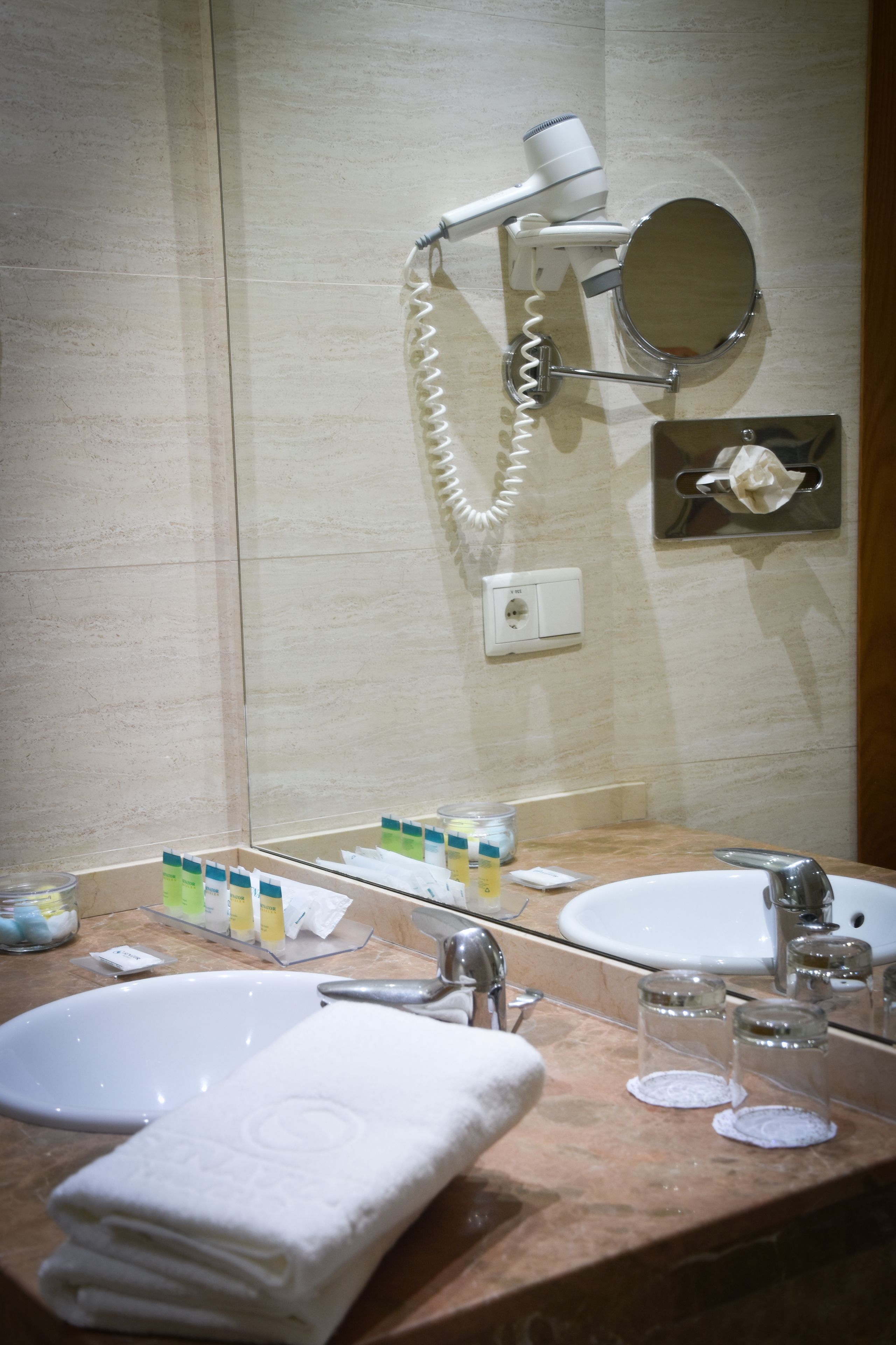 Double Room, 1 King Bed | Bathroom