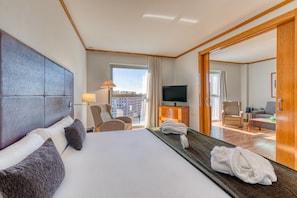 Suite Présidentielle | Minibar, coffres-forts dans les chambres, bureau, chambres insonorisées