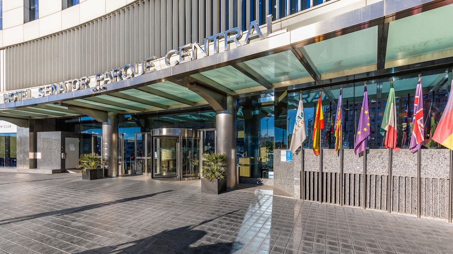 Senator Parque Central Hotel