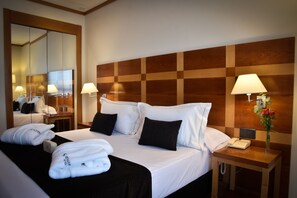 Family Suite | 1 bedroom, minibar, in-room safe, desk