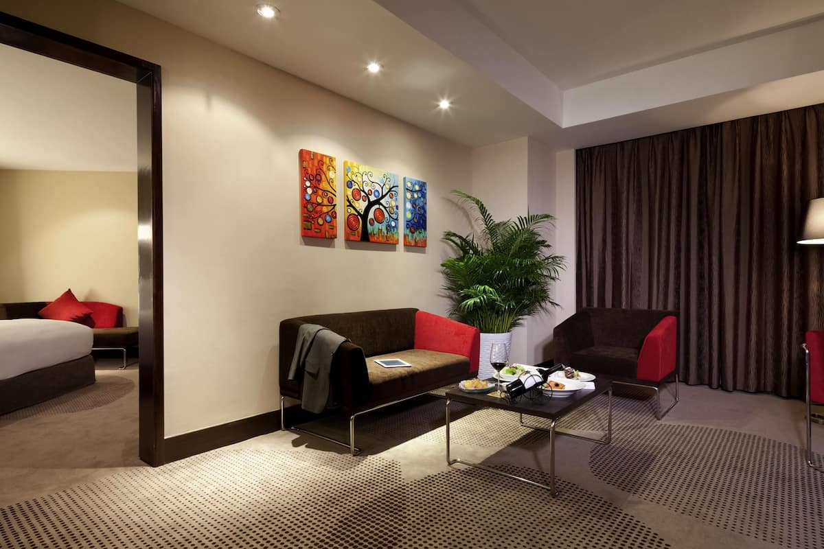 Superior Suite, 1 King Bed | Free minibar, in-room safe, desk, iron/ironing board