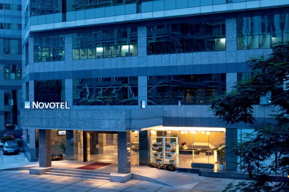 Hotel Novotel Shenzhen Watergate photo 2