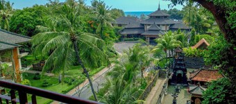 Club Bali Family Suites @Legian Beach