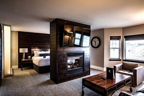 Premium bedding, minibar, in-room safe, desk