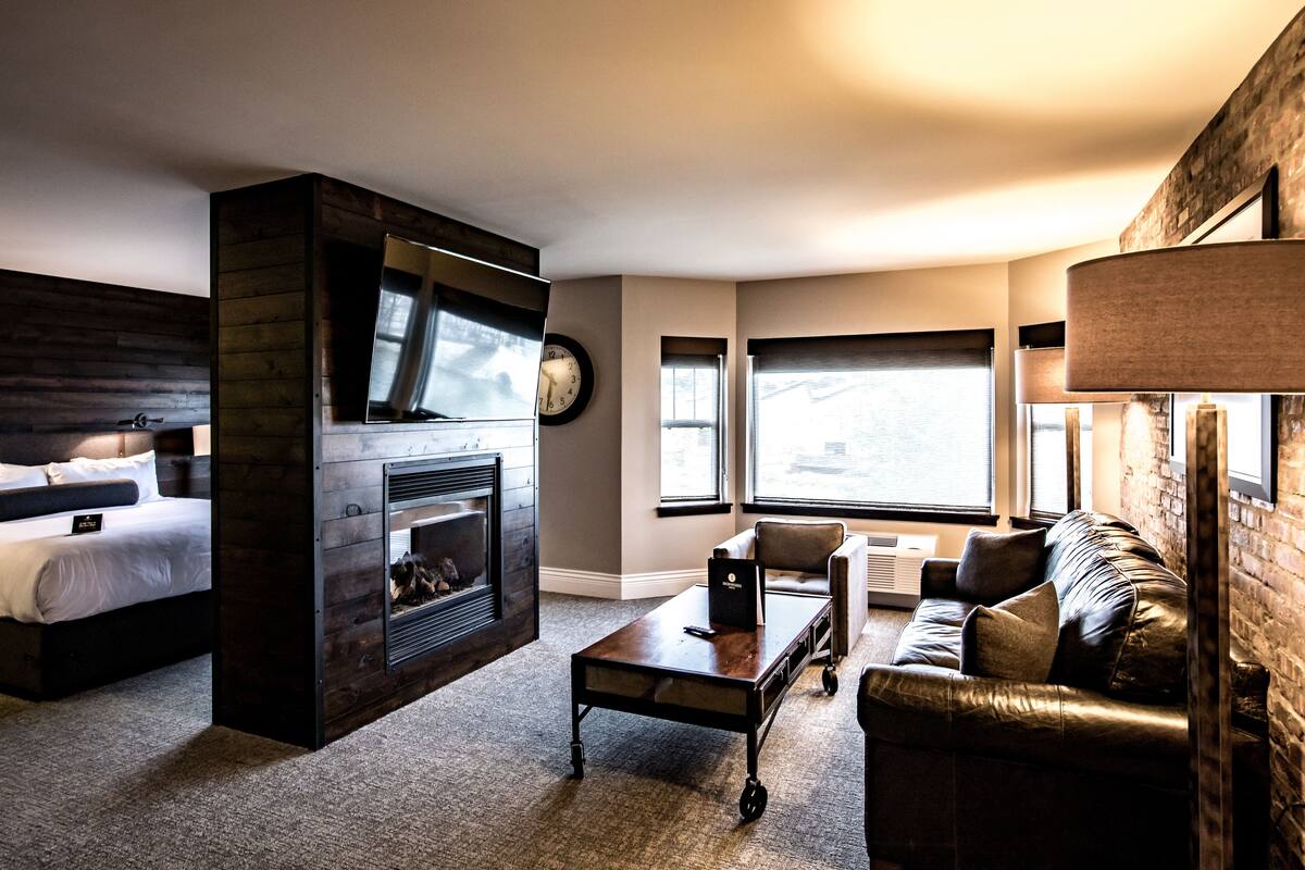 Suite, 1 King-Bett und Schlafsofa (Legacy)