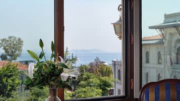 Presidential Suite | 1 bedroom, premium bedding, minibar, in-room safe