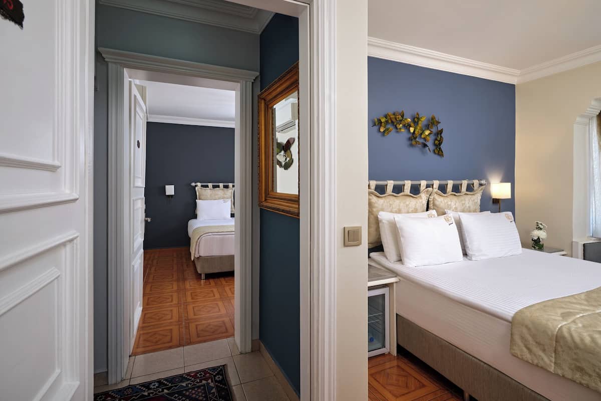 Family Suite, 2 Bedrooms, Non Smoking, 2 Bathrooms | 1 bedroom, premium bedding, minibar, in-room safe