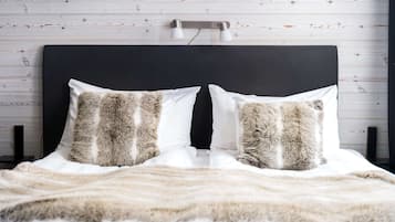 Standard Room, 2 Twin Beds, Non Smoking | Rollaway beds, free WiFi, bed sheets