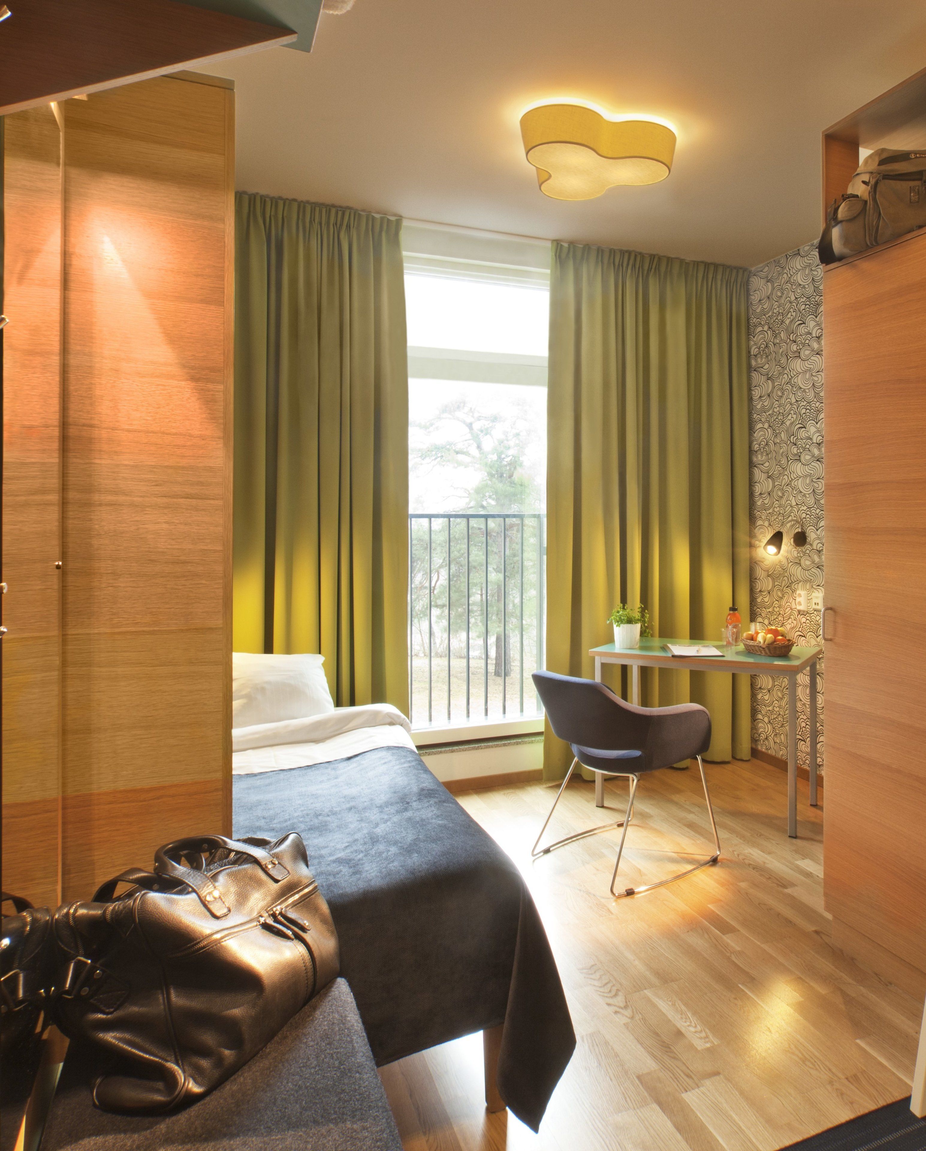 quadruple room, shared bathroom (in corridor) | desk, free wifi, bed sheets, wheelchair access