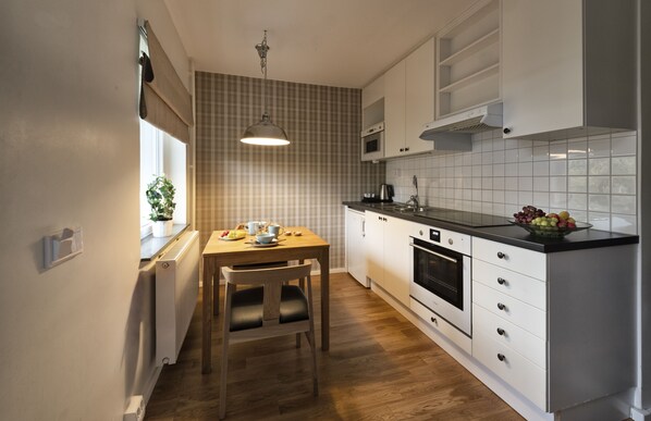 Double Room, Kitchen | Private kitchen