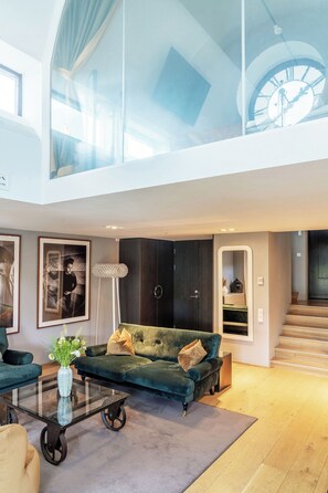 Clock Suite | 1 Schlafzimmer, Allergikerbettwaren, Daunenbettdecken, Minibar