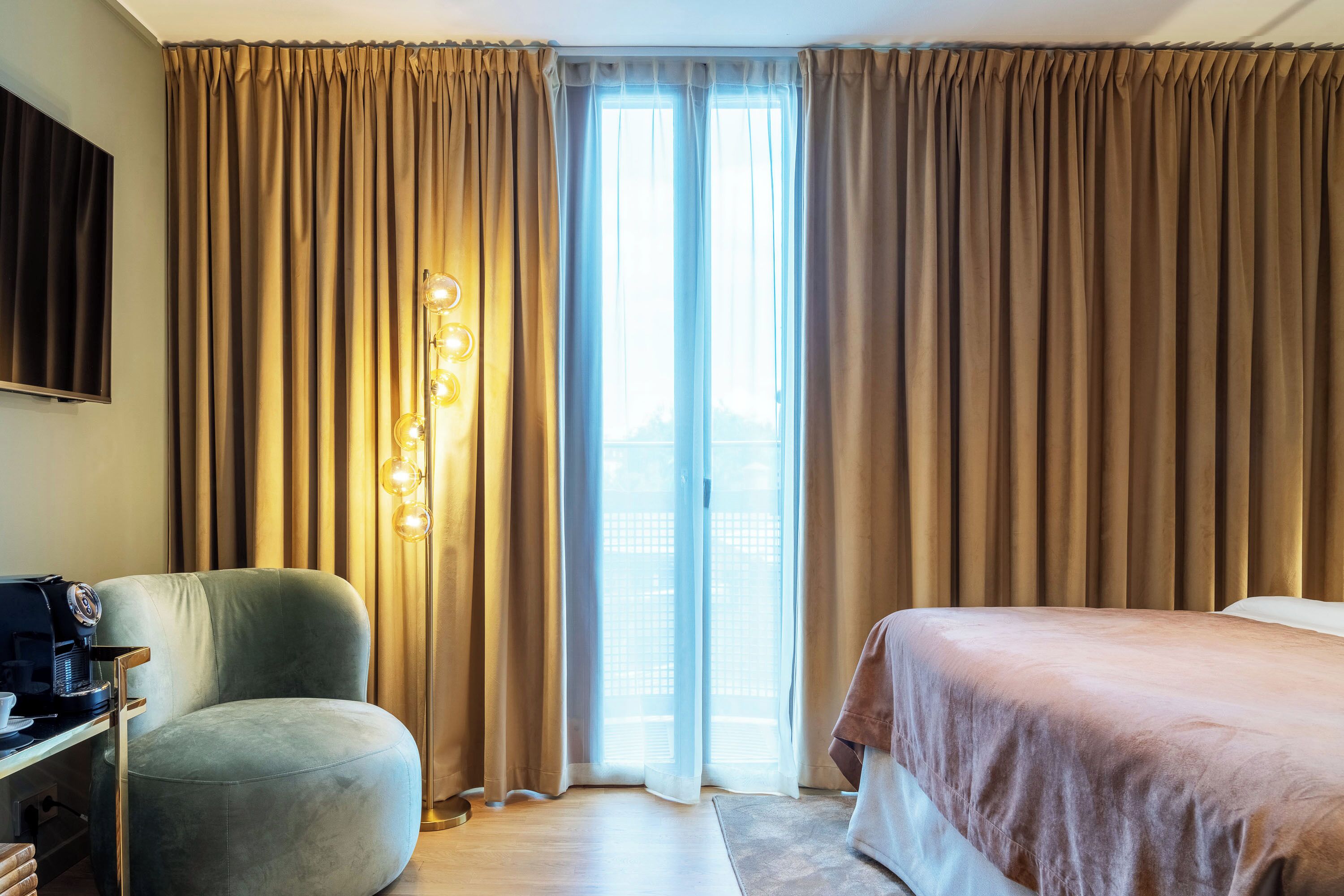 essential | 1 bedroom, hypo-allergenic bedding, down duvets, minibar