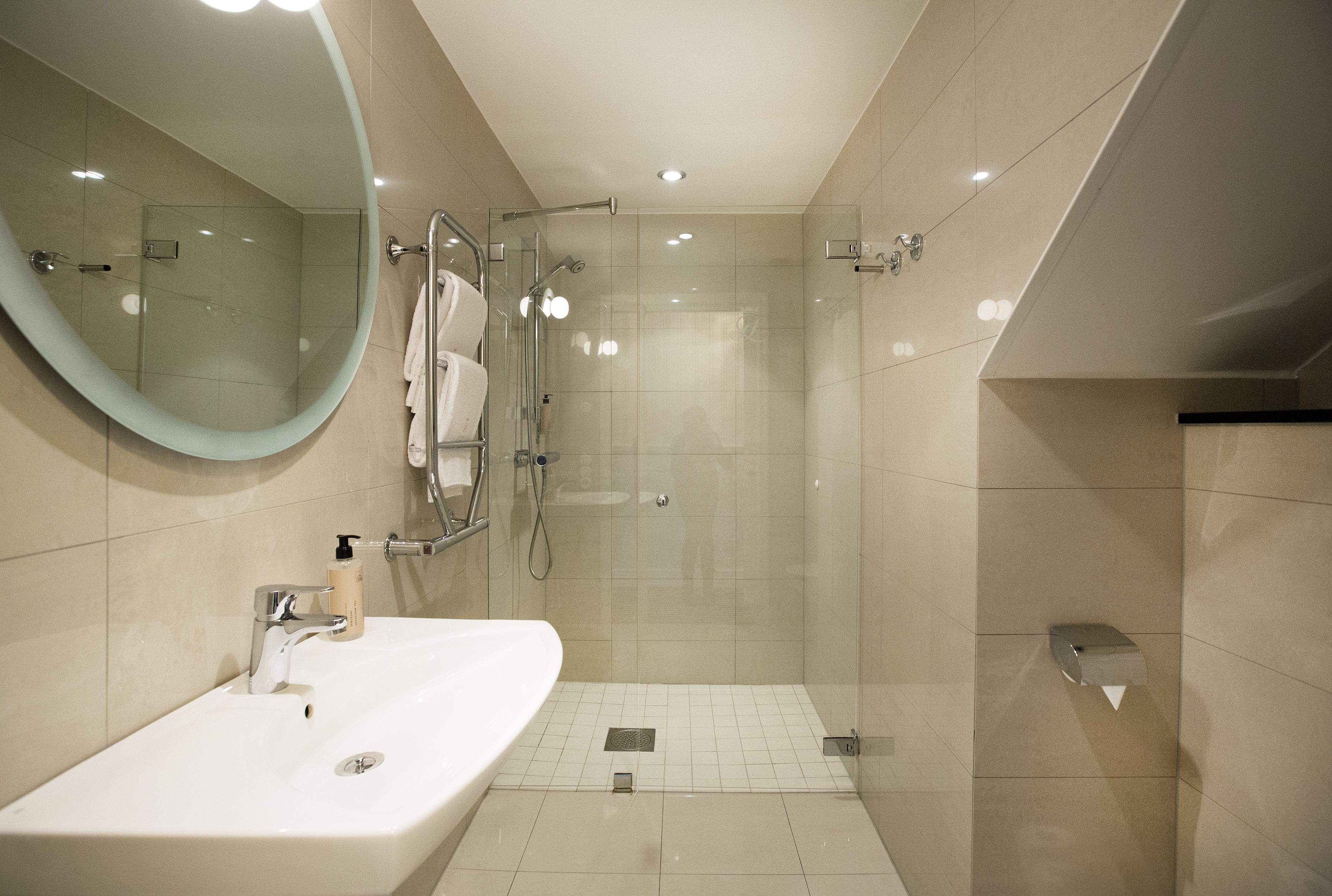 shower, free toiletries, hair dryer, towels