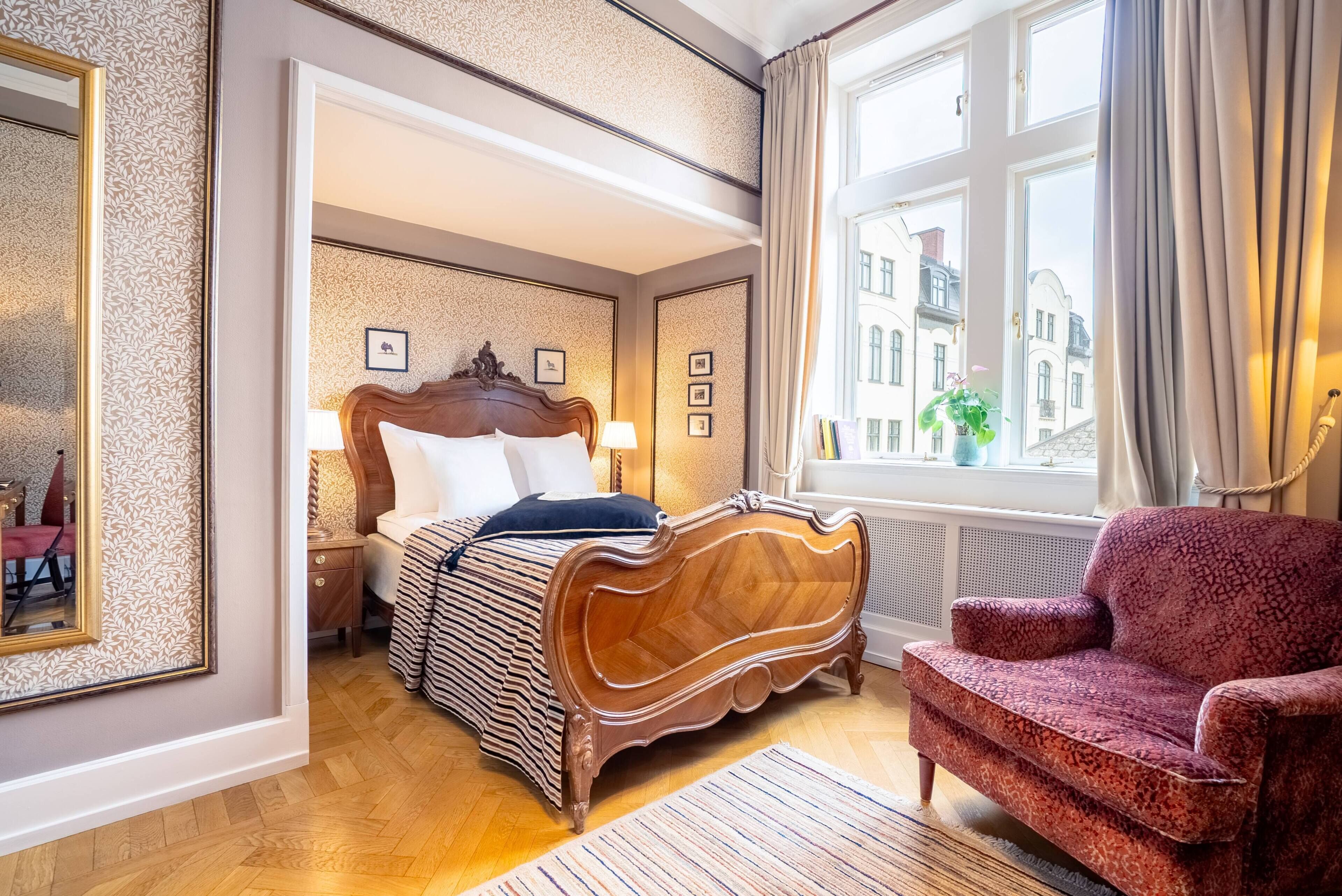 Queen Room (140 bed) | Premium bedding, minibar, in-room safe, individually decorated