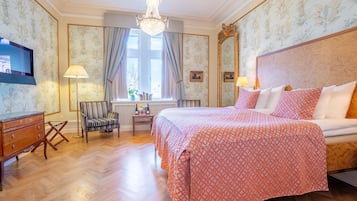 Deluxe dubbelrum | Sängtillbehör av högsta kvalitet och minibar
