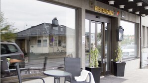 Property entrance - First Hotel Stadt Härnösand (Harnosand)