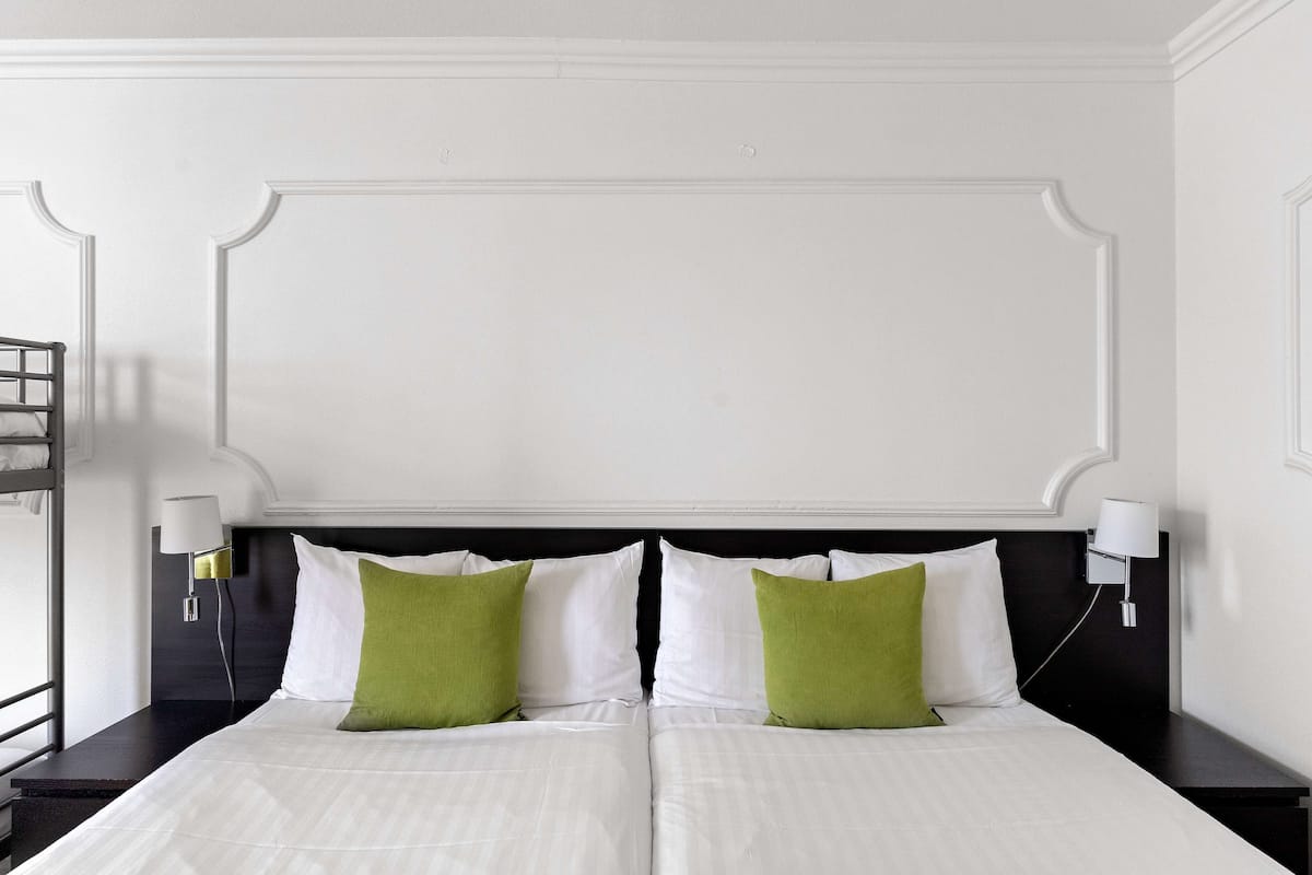 1 bedroom, in-room safe, desk, laptop workspace