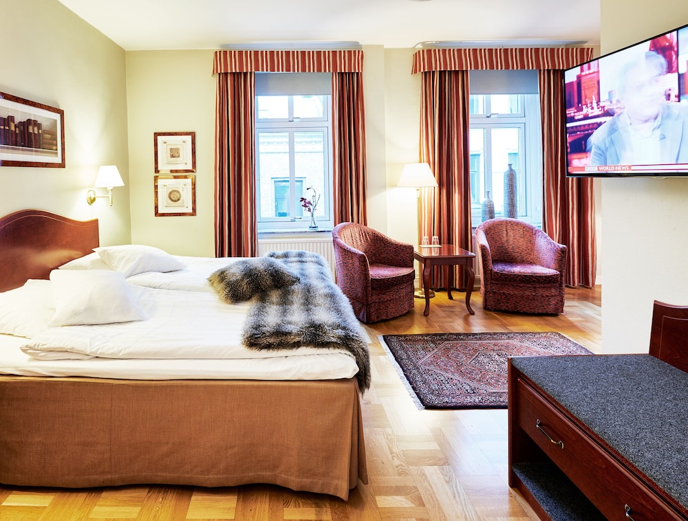 Hotel Royal by null