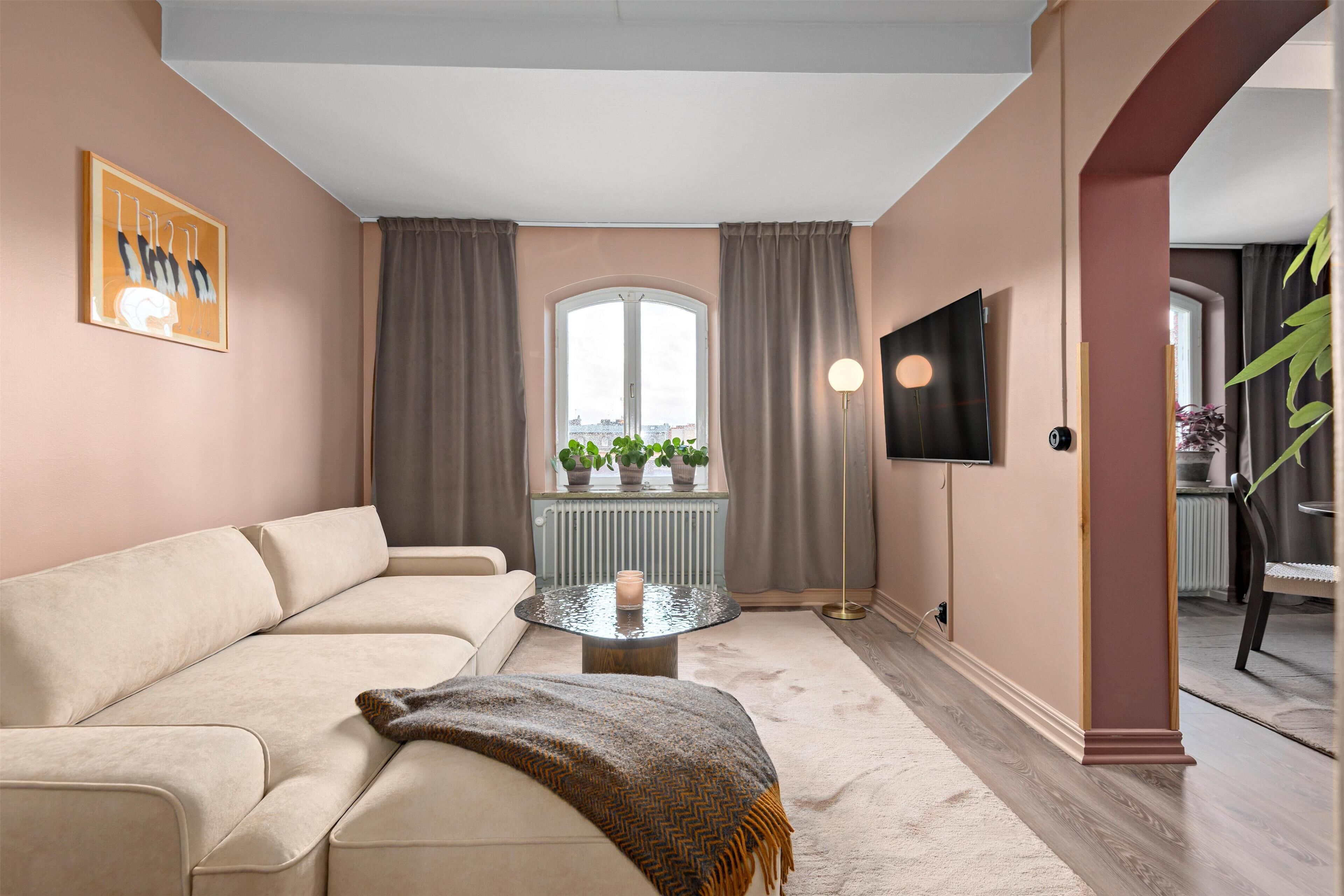 Svit - 1 kingsize-säng - icke-rökare | Mörkläggningsgardiner, gratis wi-fi och sängkläder