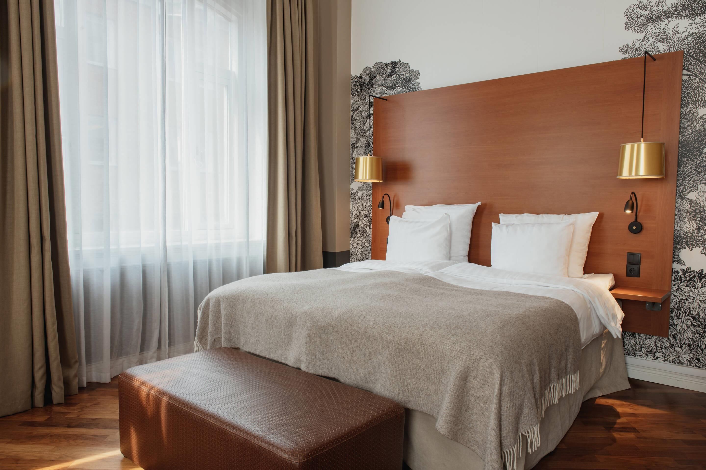 Quarto luxo, 1 cama King e sofá-cama | Escrivaninha, cortinas blackout, ferros/tábuas de passar roupa