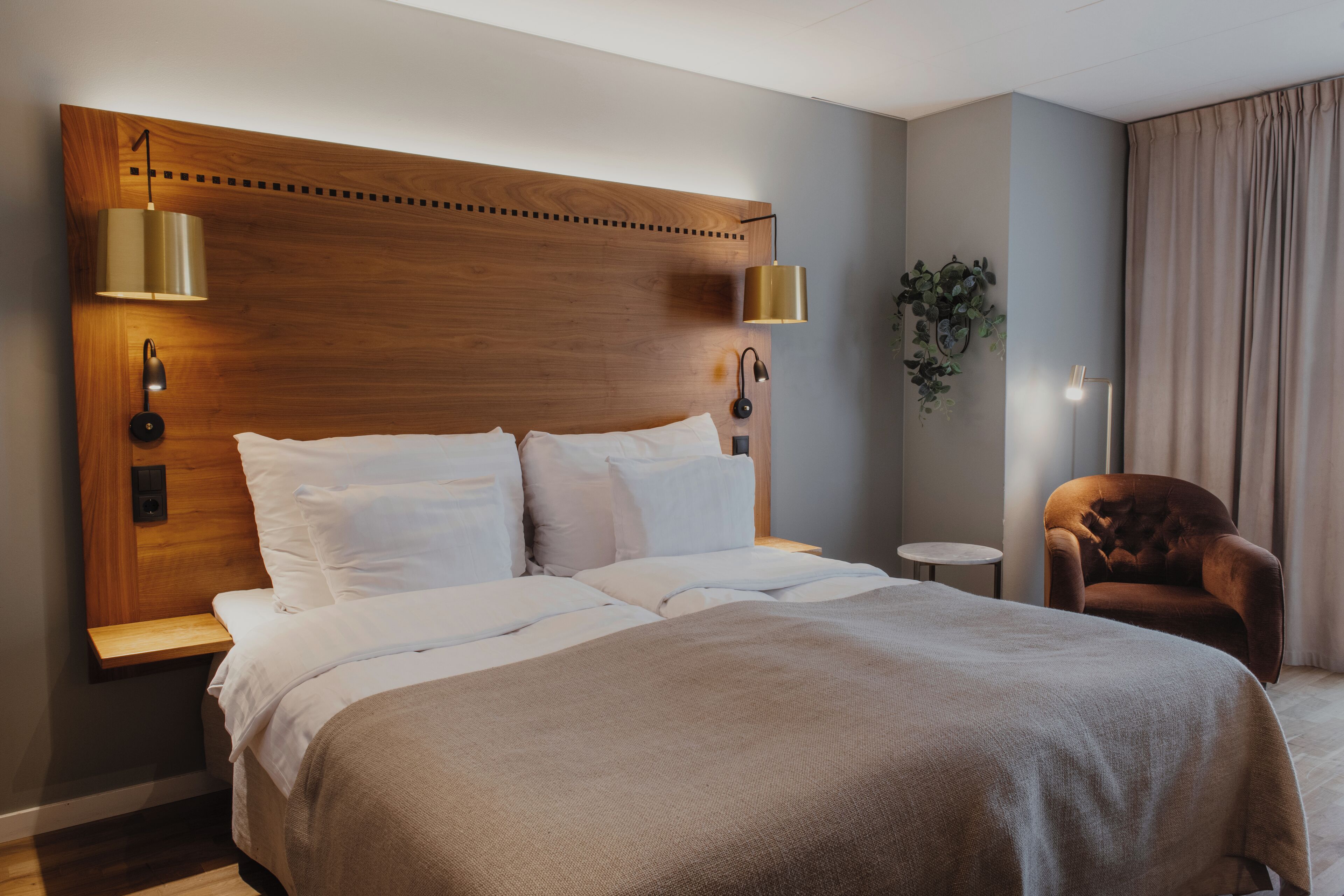 Desk, blackout curtains, iron/ironing board, cots/infant beds