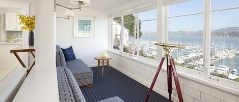 Casa de campo (Hillside Guest House) | Roupas de cama antialérgicas, edredons de pluma, cofres nos quartos