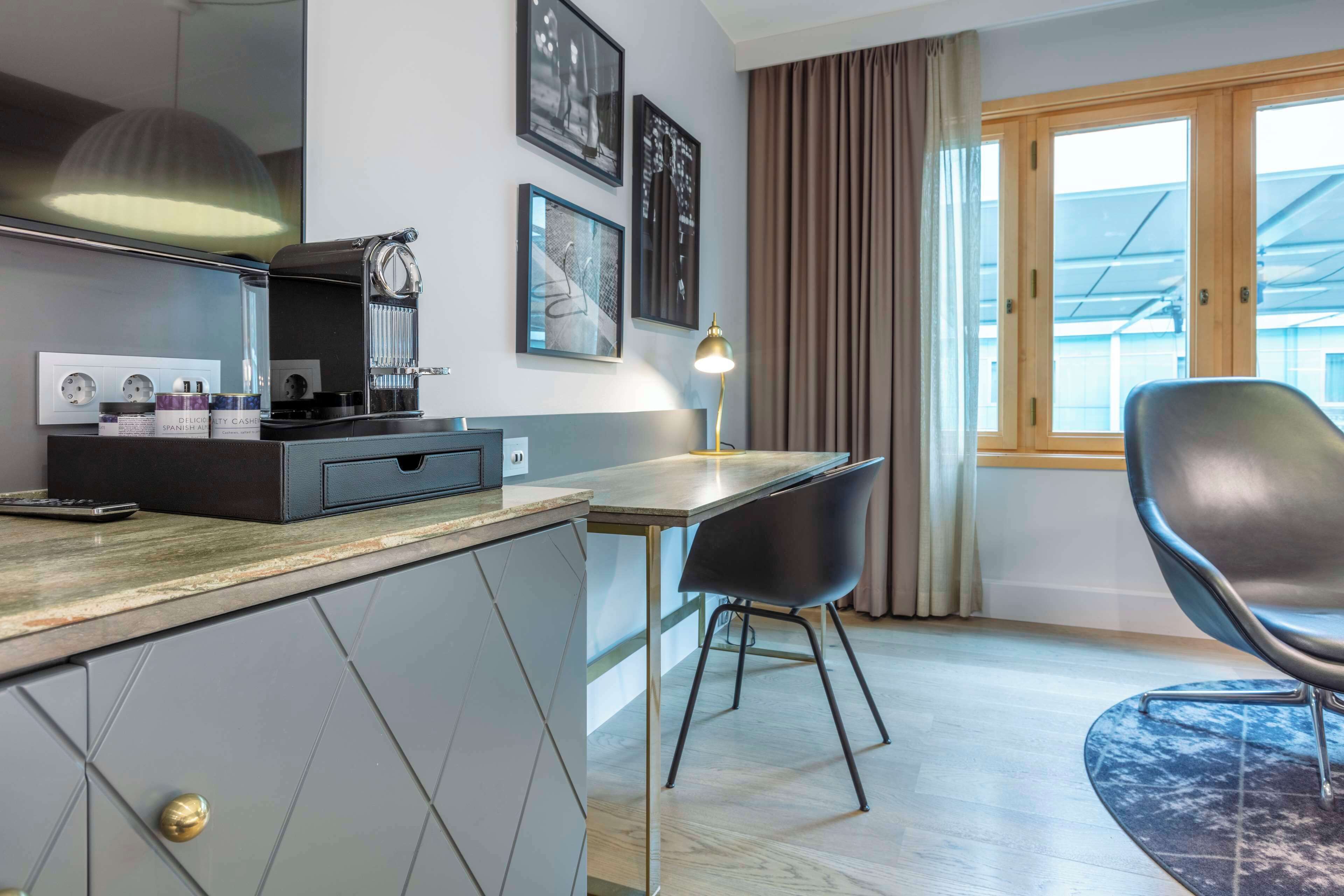 superior room | 1 bedroom, minibar, in-room safe, laptop workspace