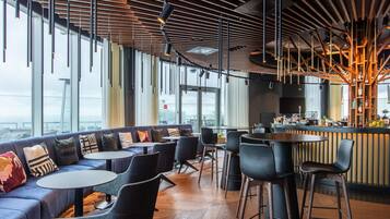 Rooftop bar, al fresco dining, open daily
