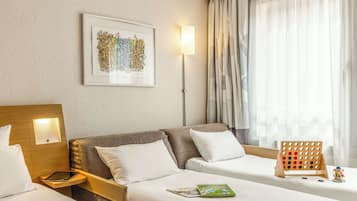 Premium bedding, in-room safe, desk, laptop workspace