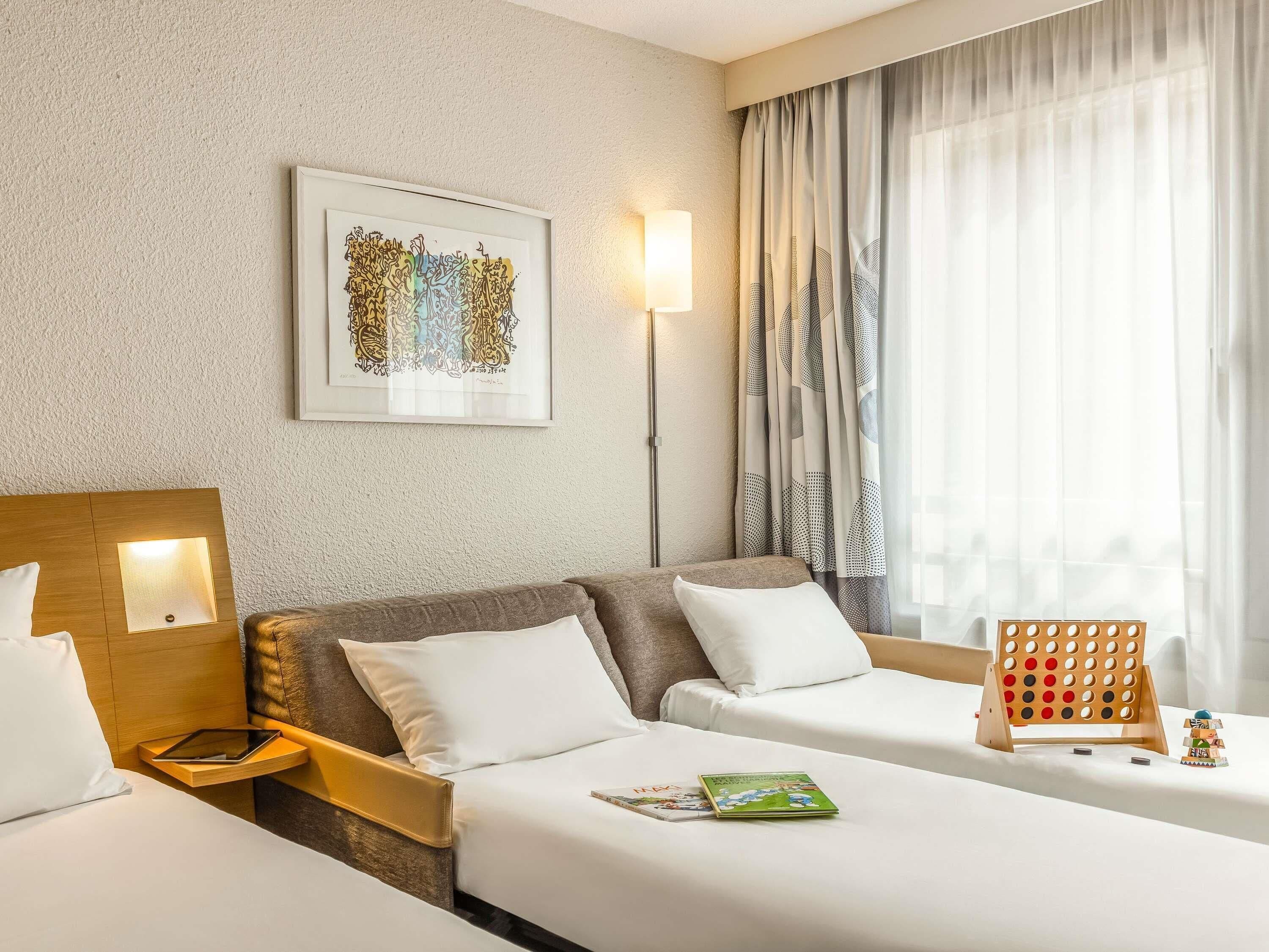 Executive Room, 1 Double Bed with Sofa bed | Premium bedding, in-room safe, desk, laptop workspace