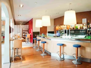 Bar (in der Unterkunft)