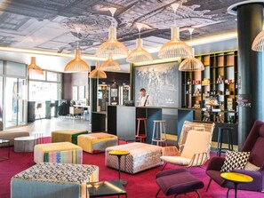 Bar (on property) - Novotel Lille Centre Gares (Lille)