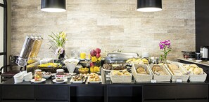 Free daily buffet breakfast