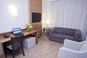 1 bedroom, minibar, in-room safe, desk
