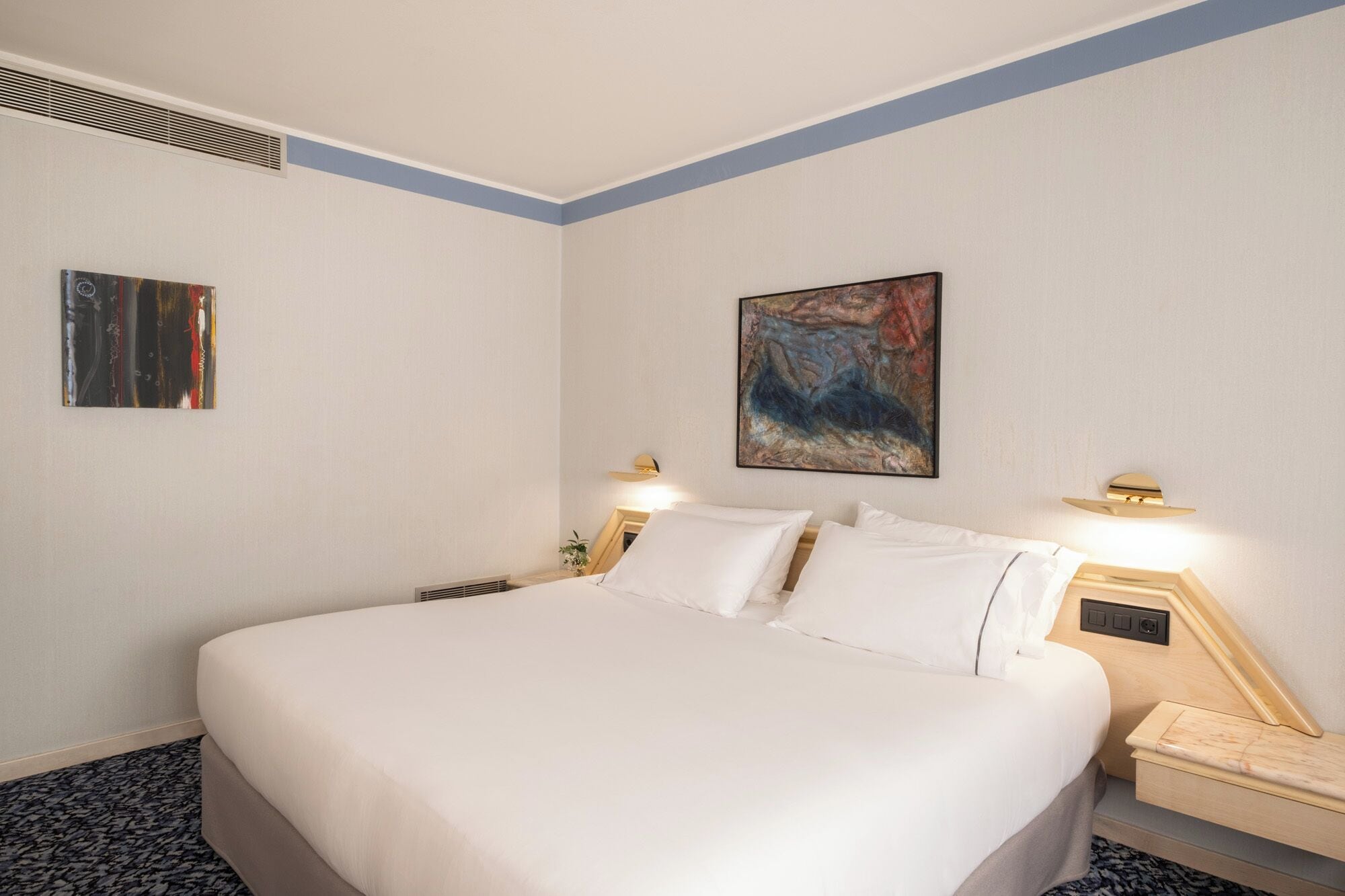 junior suite | minibar, in-room safe, desk, laptop workspace