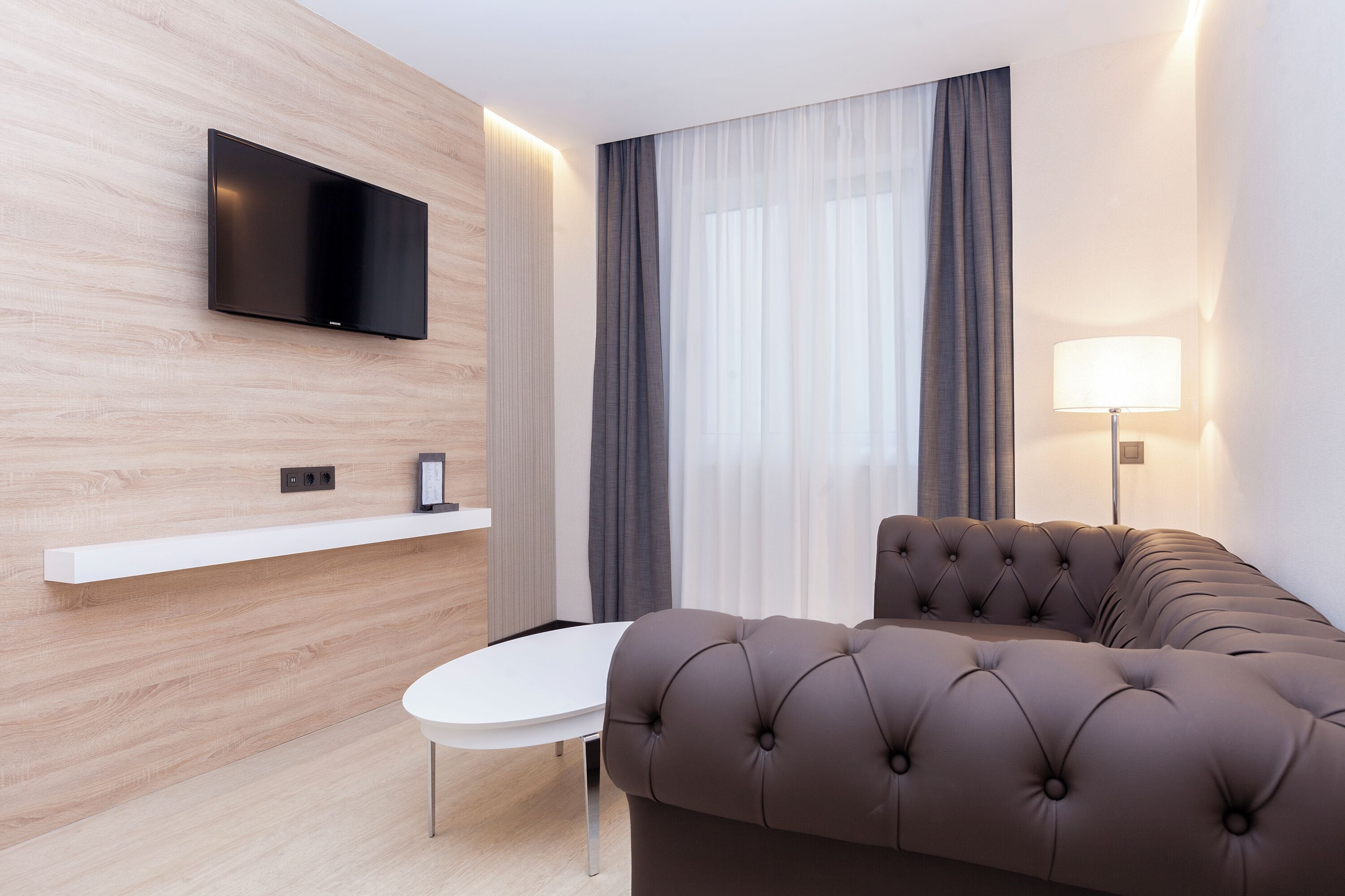 Junior Suite | In-room safe, desk, blackout curtains, soundproofing