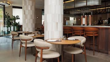 Se sirven desayunos, almuerzos y cenas