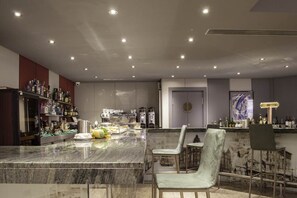 Bar (en la propiedad)