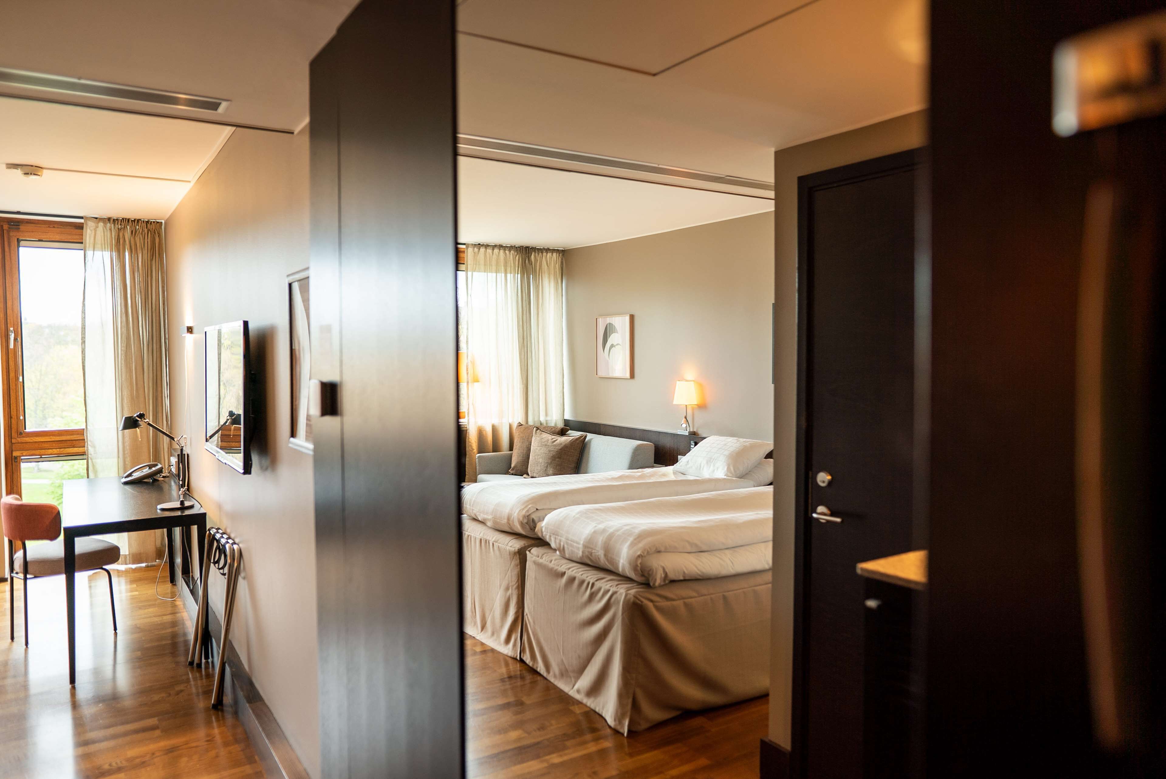 Family Room (with sofabed) | In-room safe, desk, iron/ironing board, free cribs/infant beds