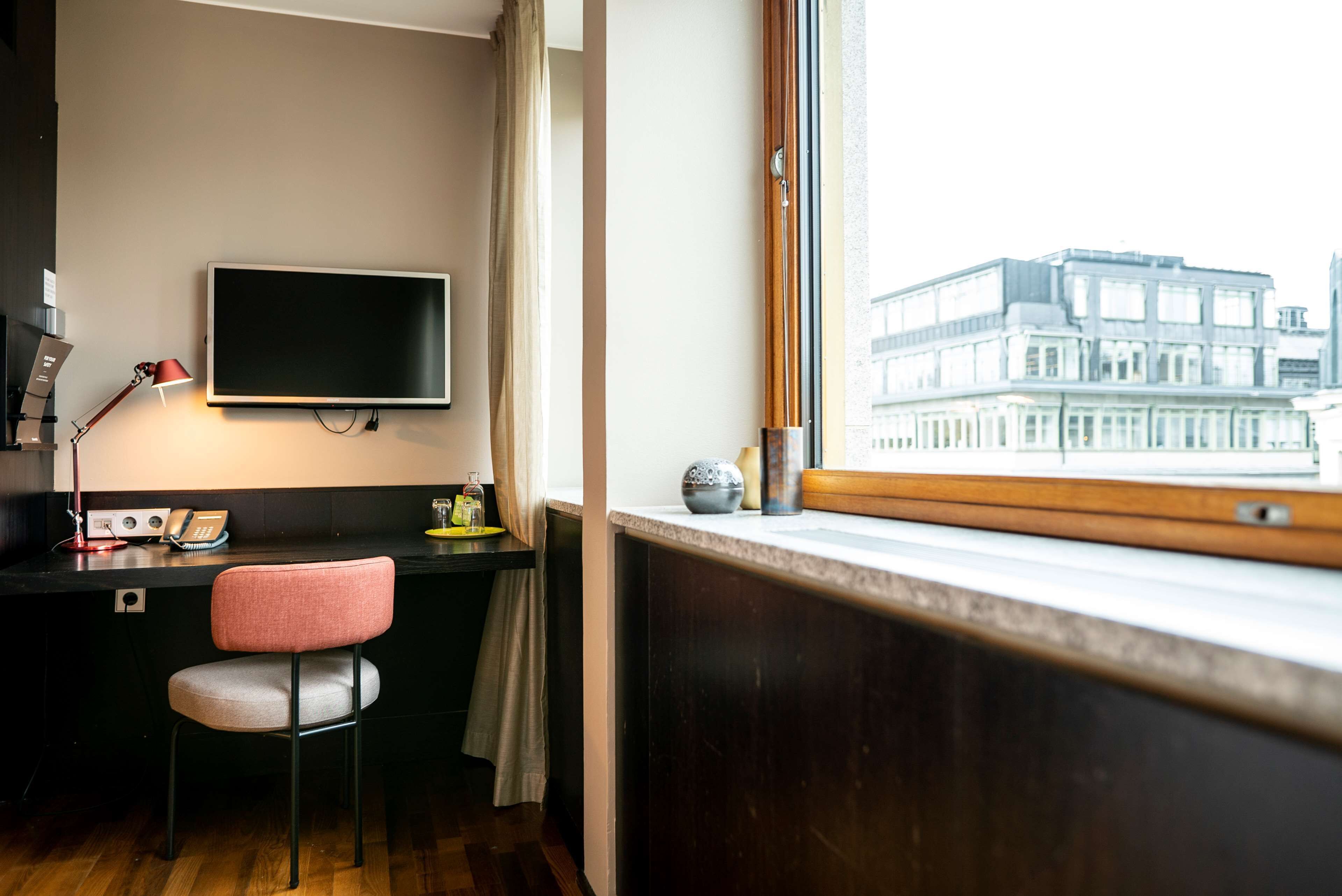 twin room | in-room safe, desk, iron/ironing board, free cots/infant beds