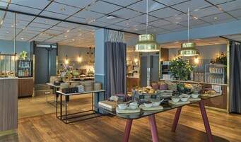 Desayuno buffet diario (SEK 275 por persona)