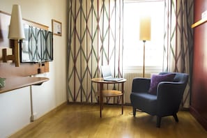 In-room safe, desk, iron/ironing board, free WiFi